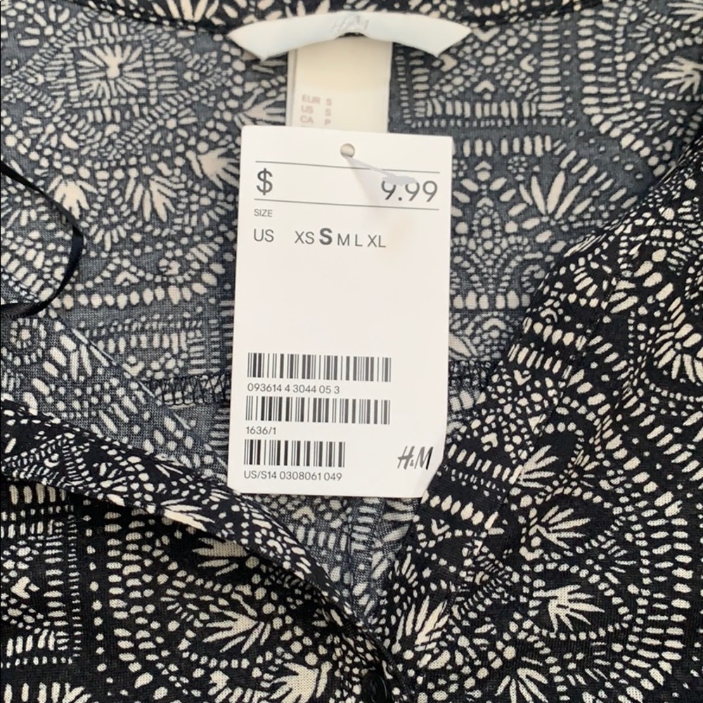 H&M blouse - Picture 3 of 3